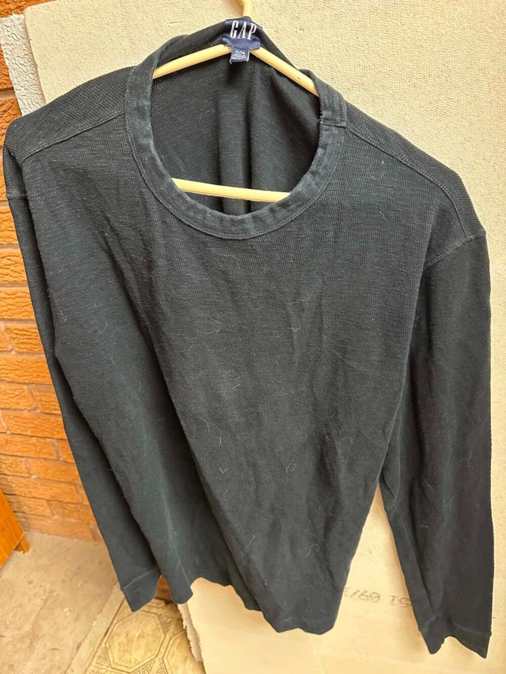 Ladies Gap long-sleeve thermal shirt